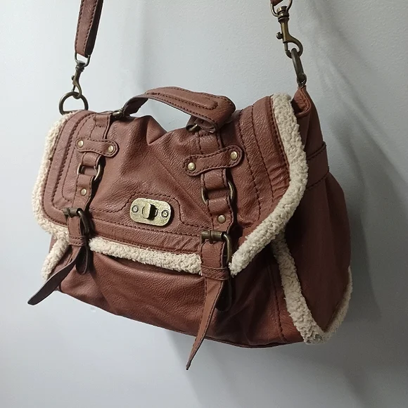 Bang - Picture 2 of 4